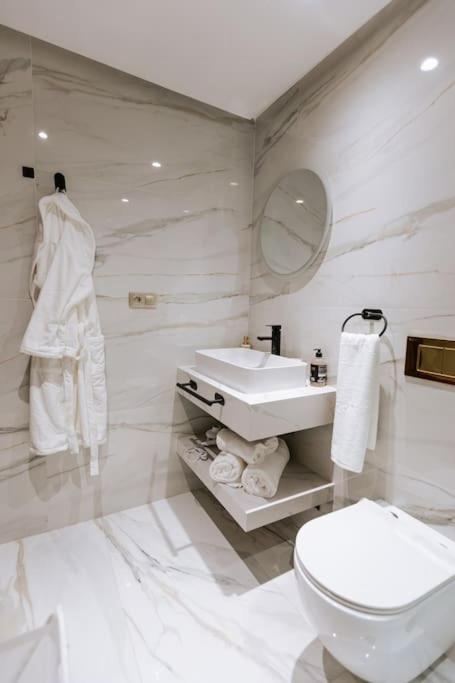 Apartamento Confort Royal Et Luxueux A Cote De Marina Tânger